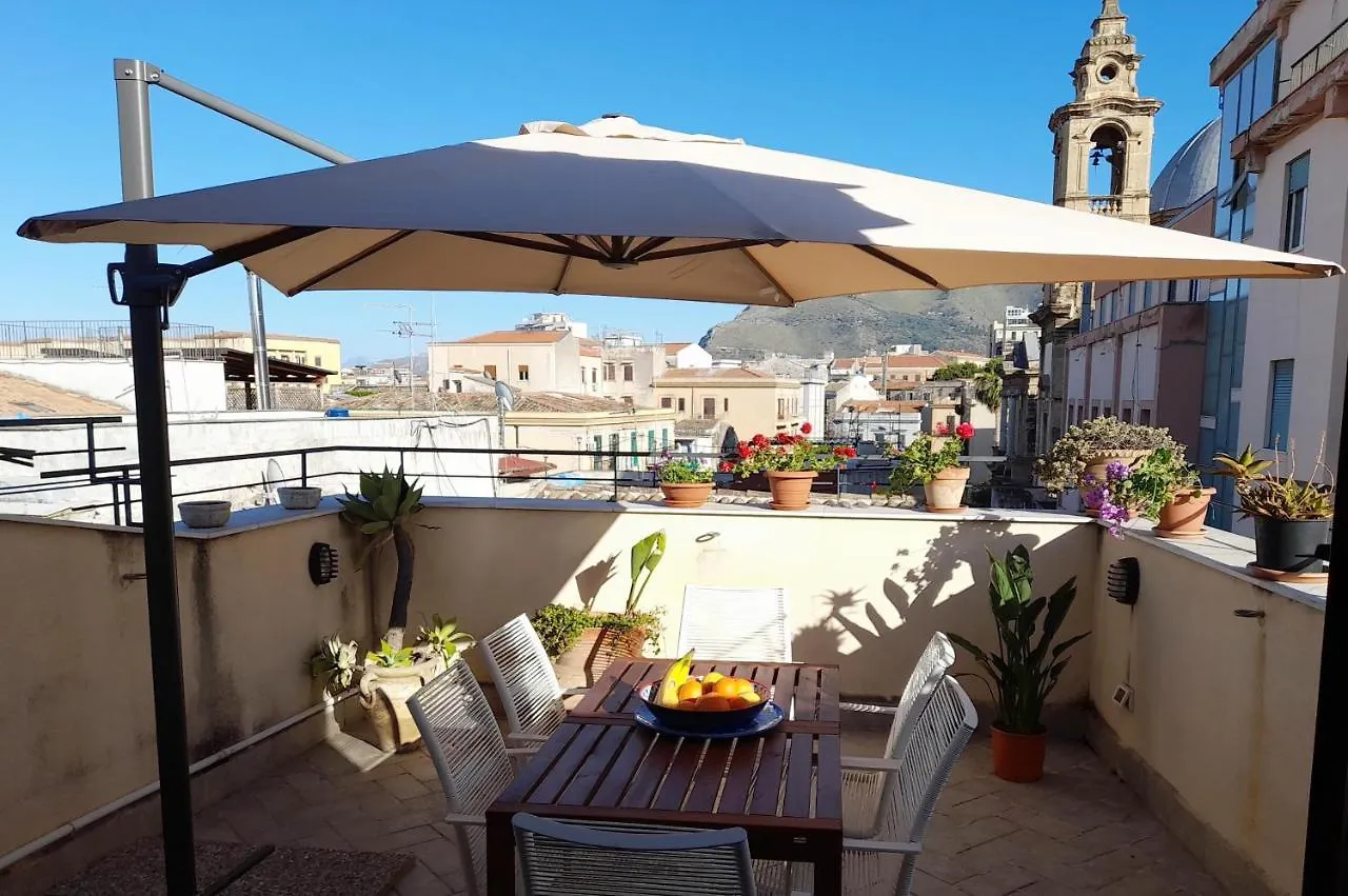 Terrace With View Attic In Old Town Ballarhome 巴勒莫 公寓